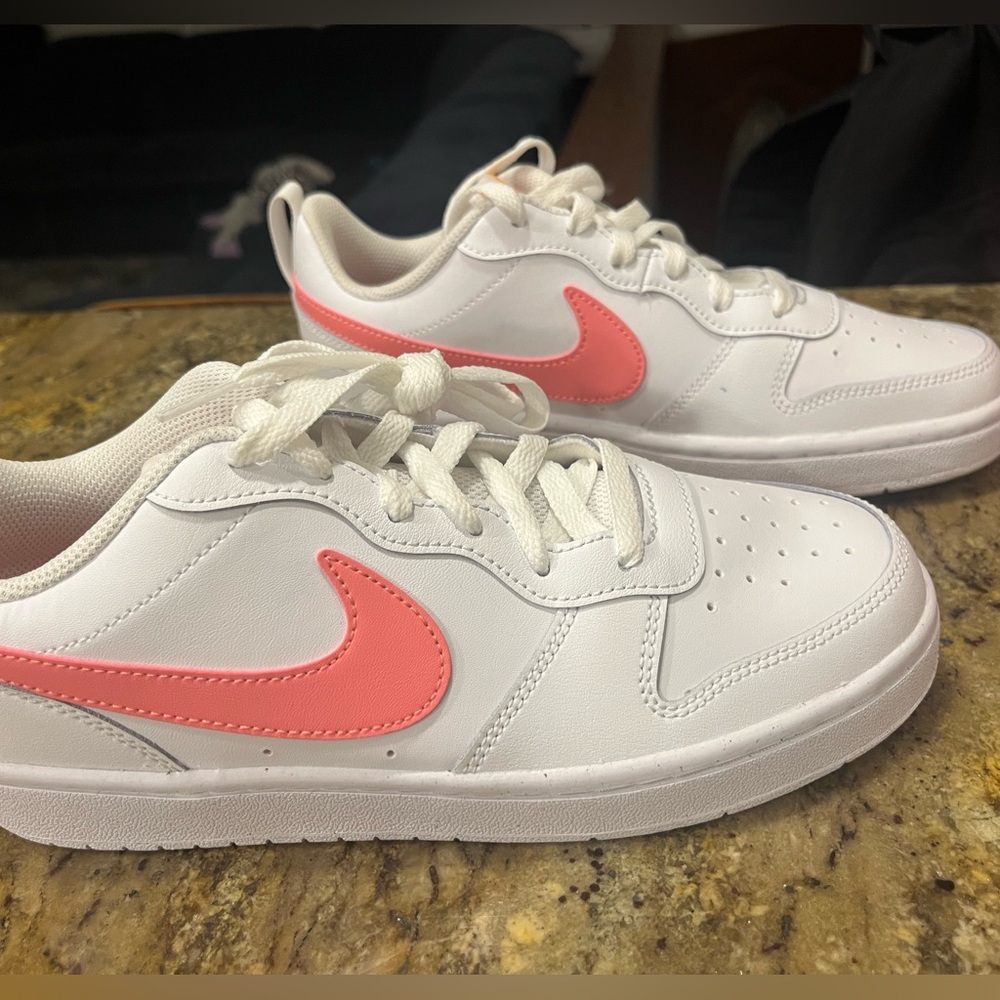 SOLD Nike court vision low